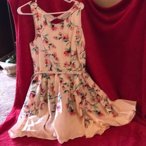 New without tags!!! Super cute summer dress!